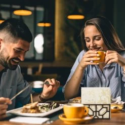 Serviettenhalter 33x33 Servietten In Braun -Relaxdays relaxdays serviettenhalter 33x33 servietten in braun 2